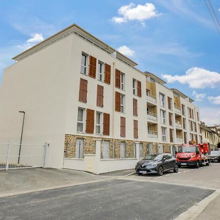 Appartement F2 De Haut Standing En Hypercentre Avec Jardin Prive A 270 M De La Gare De Mantes ! Buitenkant foto