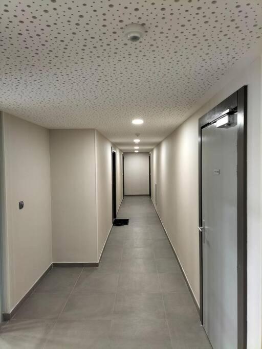 Appartement F2 De Haut Standing En Hypercentre Avec Jardin Prive A 270 M De La Gare De Mantes ! Buitenkant foto